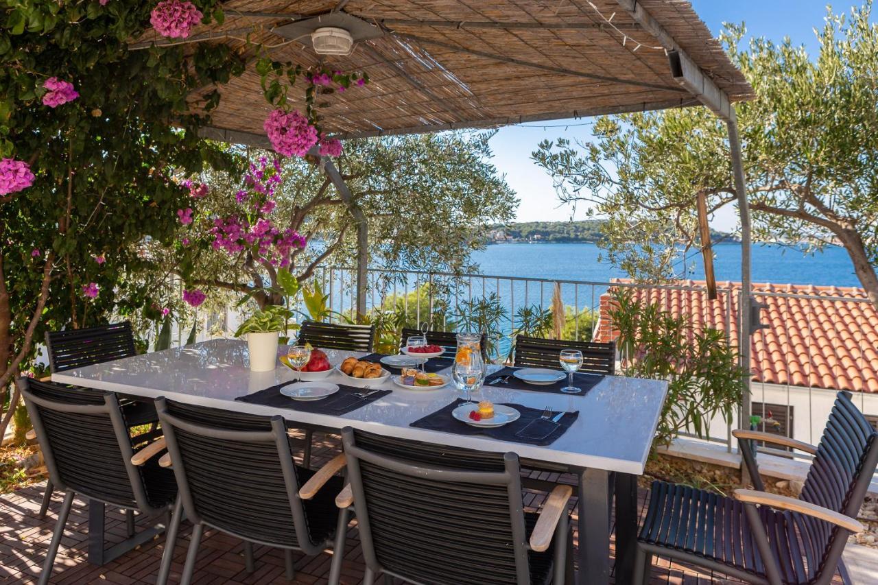 Holiday Home D&D Residence Rogoznica  Luaran gambar