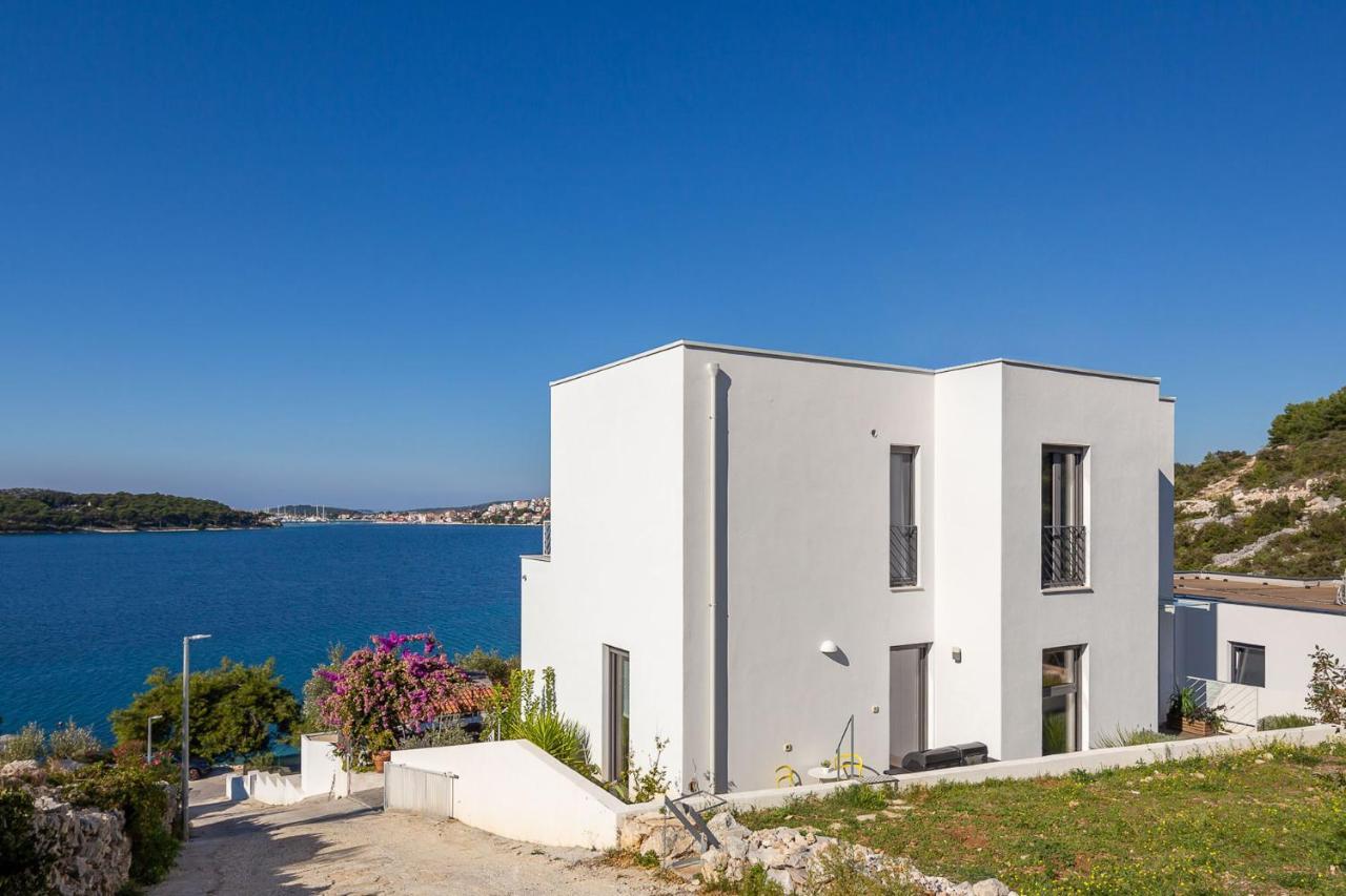 Holiday Home D&D Residence Rogoznica  Luaran gambar
